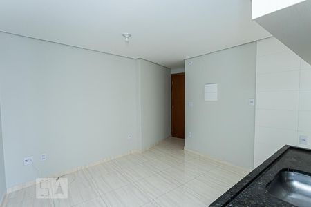 Sala e cozinha de apartamento para alugar com 1 quarto, 34m² em Santana, São Paulo