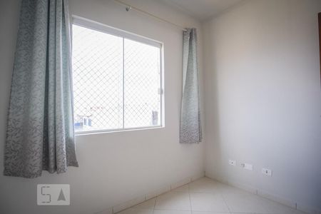 Quarto 1 de apartamento para alugar com 2 quartos, 50m² em Vila Ina, São José dos Pinhais