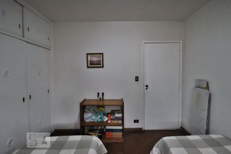 Quarto 1 de casa para alugar com 3 quartos, 220m² em Alto de Pinheiros, São Paulo