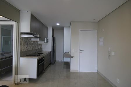 Sala/Cozinha de apartamento para alugar com 1 quarto, 42m² em Cidade Monções, São Paulo