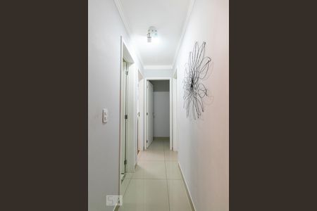 Corredor de apartamento à venda com 3 quartos, 80m² em Chácara Seis de Outubro, São Paulo