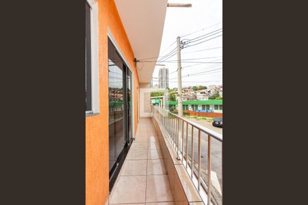 Sacada de casa à venda com 3 quartos, 190m² em Padroeira, Osasco