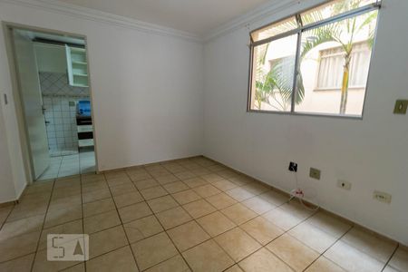 Sala de apartamento para alugar com 2 quartos, 55m² em Vila Pompéia, Campinas