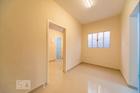 Sala de casa para alugar com 2 quartos, 51m² em Jardim Ocara, Santo André