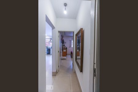 Corredor de casa à venda com 2 quartos, 110m² em Vila Gomes, São Paulo