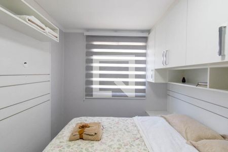 Quarto 2 de apartamento para alugar com 2 quartos, 75m² em Novo Mundo, Curitiba