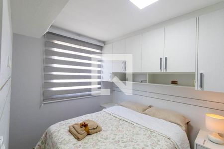 Quarto 2 de apartamento para alugar com 2 quartos, 75m² em Novo Mundo, Curitiba