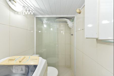 Banheiro de kitnet/studio para alugar com 1 quarto, 40m² em Copacabana, Rio de Janeiro