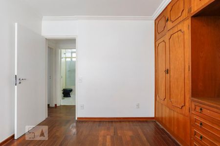 Quarto de apartamento para alugar com 3 quartos, 142m² em Higienópolis, São Paulo