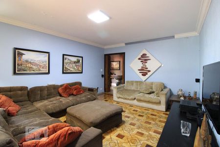 Casa à venda com 210m², 3 quartos e 3 vagasSala