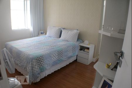 Quarto 1 com banheiro de apartamento para alugar com 3 quartos, 93m² em Imbuí, Salvador