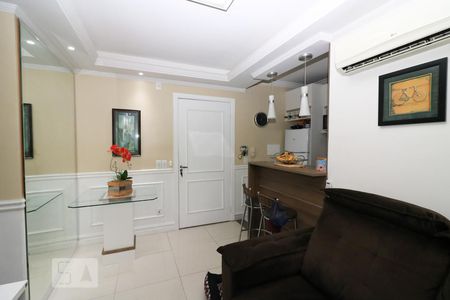 Sala de apartamento à venda com 2 quartos, 45m² em Rubem Berta, Porto Alegre