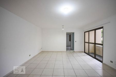 Apartamento para alugar com 66m², 2 quartos e 2 vagasSala