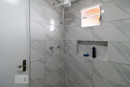 Banheiro do quarto 1 de casa para alugar com 2 quartos, 80m² em Jardim Previdência, São Paulo