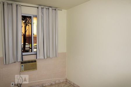 Quarto 1 de apartamento para alugar com 2 quartos, 45m² em Campo Grande, Rio de Janeiro