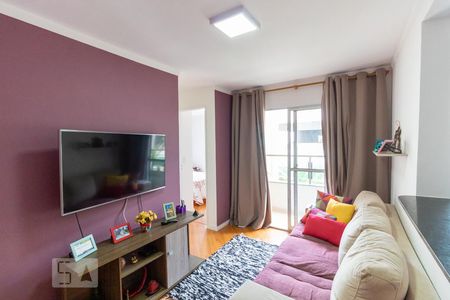 Sala de apartamento para alugar com 2 quartos, 47m² em Jardim Santa Teresinha, São Paulo