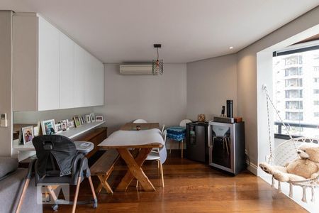 Sala de apartamento para alugar com 3 quartos, 147m² em Moema, São Paulo