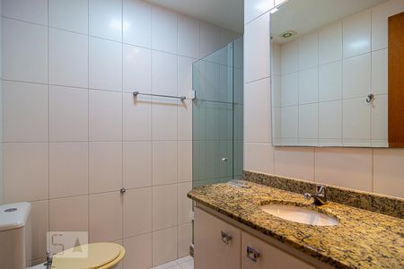 Banheiro de apartamento para alugar com 1 quarto, 50m² em Boa Viagem, Niterói