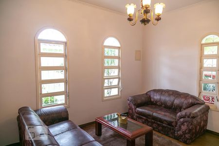 Sala de casa à venda com 3 quartos, 268m² em Vila Galvão, Guarulhos