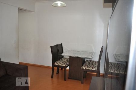 Sala de apartamento para alugar com 2 quartos, 48m² em Jardim Celeste, São Paulo