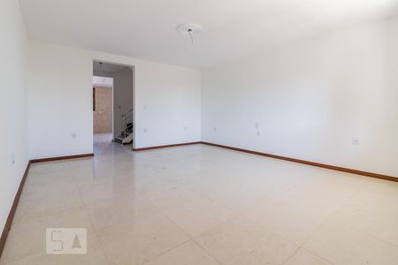 Sala de casa à venda com 3 quartos, 280m² em Teresópolis, Porto Alegre