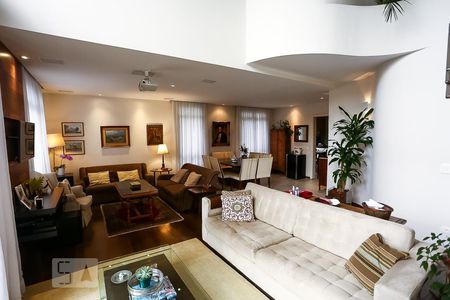Sala 1 de apartamento para alugar com 4 quartos, 300m² em Vila Suzana, São Paulo