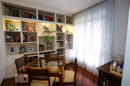 Sala 1 de apartamento para alugar com 4 quartos, 300m² em Vila Suzana, São Paulo