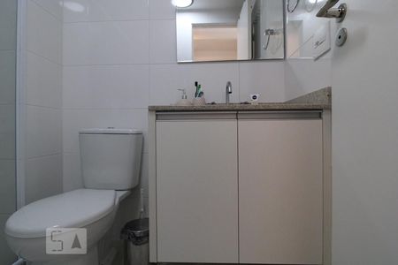 Banheiro de kitnet/studio à venda com 1 quarto, 38m² em Campo Belo, São Paulo