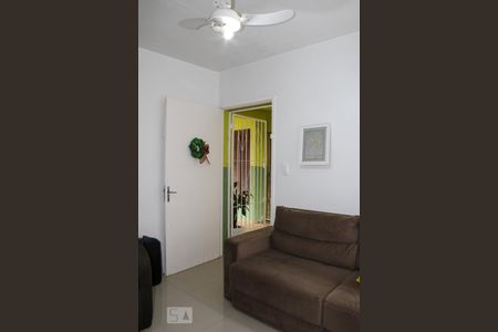 Sala de apartamento para alugar com 2 quartos, 42m² em Guajuviras, Canoas