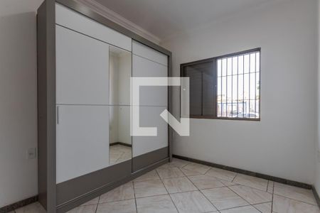 Quarto 1 de casa para alugar com 2 quartos, 94m² em Sarandi, Porto Alegre