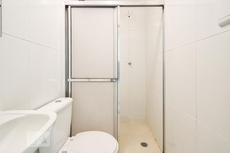 Banheiro de kitnet/studio à venda com 1 quarto, 22m² em Vila Buarque, São Paulo