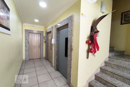 Apartamento à venda com 106m², 3 quartos e sem vaga Apartamento à venda com 106m², 3 quartos e sem vagaElevador