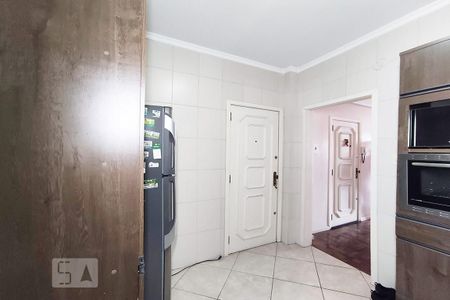 Apartamento à venda com 106m², 3 quartos e sem vaga Apartamento à venda com 106m², 3 quartos e sem vagaCozinha