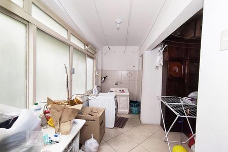 Apartamento à venda com 106m², 3 quartos e sem vaga Apartamento à venda com 106m², 3 quartos e sem vagaLavanderia