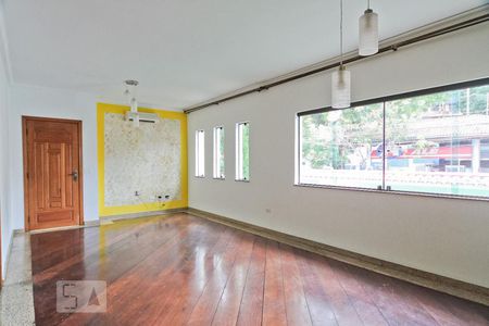 Sala de casa à venda com 3 quartos, 209m² em Água Fria, São Paulo