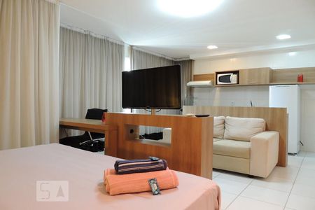 Sala/Quarto de apartamento para alugar com 1 quarto, 50m² em Jacarepaguá, Rio de Janeiro