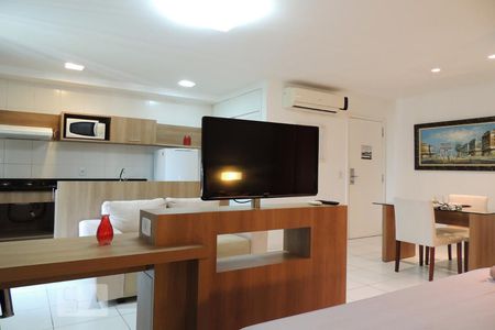 Sala/Quarto de apartamento para alugar com 2 quartos, 70m² em Jacarepaguá, Rio de Janeiro