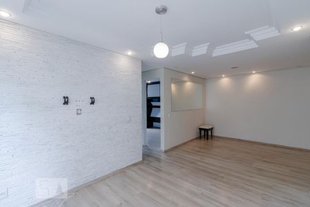 Sala  de apartamento à venda com 2 quartos, 67m² em Jardim Santa Emilia, São Paulo