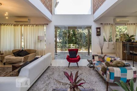 Sala de casa à venda com 3 quartos, 200m² em Ipanema, Porto Alegre