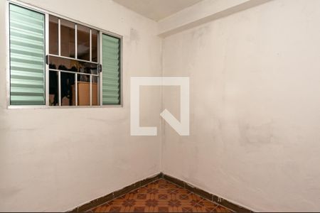 Quarto 2 de casa para alugar com 2 quartos, 60m² em Parque Peruche, São Paulo