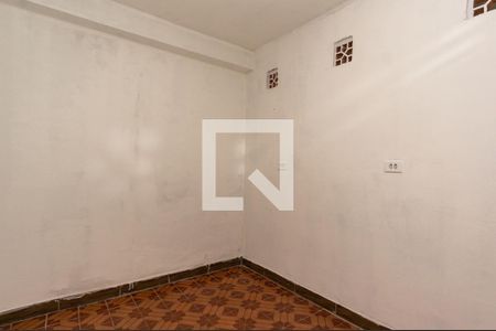 Quarto 2 de casa para alugar com 2 quartos, 60m² em Parque Peruche, São Paulo