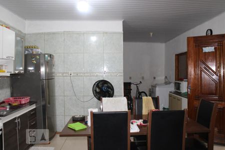 Sala/Cozinha de casa à venda com 3 quartos, 80m² em Guajuviras, Canoas