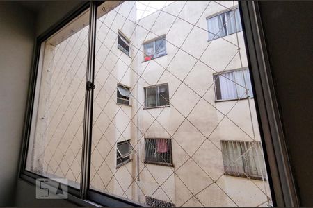 Sala - Vista de apartamento para alugar com 2 quartos, 60m² em Caiçaras, Belo Horizonte