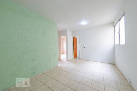 Sala de apartamento para alugar com 2 quartos, 60m² em Caiçaras, Belo Horizonte