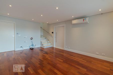 Sala de casa à venda com 3 quartos, 185m² em Vila Madalena, São Paulo