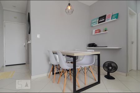 Sala de apartamento para alugar com 2 quartos, 56m² em Jardim Santa Cecília, Guarulhos