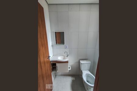 Banheiro de apartamento para alugar com 1 quarto, 30m² em Penha de França, São Paulo