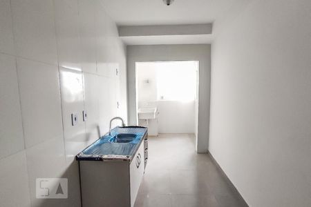 Cozinha de apartamento para alugar com 1 quarto, 30m² em Penha de França, São Paulo