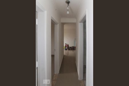 Corredor de apartamento para alugar com 2 quartos, 58m² em Vila Ivone, São Paulo