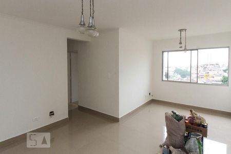 Sala de apartamento para alugar com 2 quartos, 58m² em Vila Ivone, São Paulo